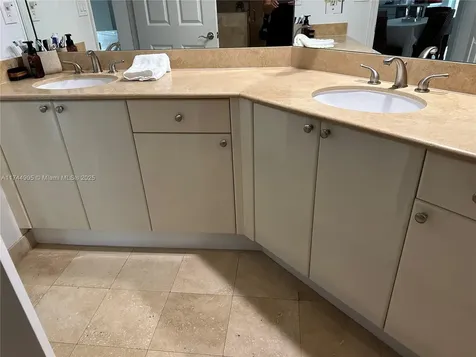1755 E Hallandale Beach Boulevard Hallandale Beach FL 33009