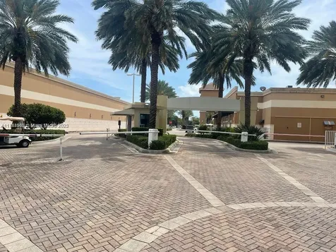1755 E Hallandale Beach Boulevard Hallandale Beach FL 33009