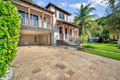 573 Warren Lane Key Biscayne FL 33149