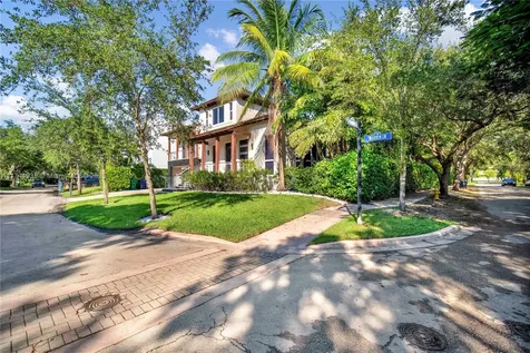 573 Warren Lane Key Biscayne FL 33149