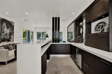 573 Warren Lane Key Biscayne FL 33149
