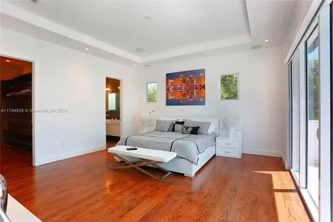 573 Warren Lane Key Biscayne FL 33149