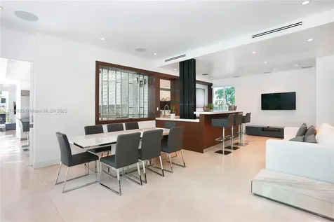 573 Warren Lane Key Biscayne FL 33149