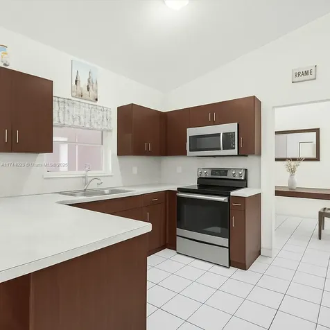 15263 SW 178th Street Miami FL 33187