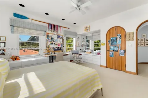 4197 S Douglas Road Miami FL 33133