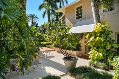 4197 S Douglas Road Miami FL 33133