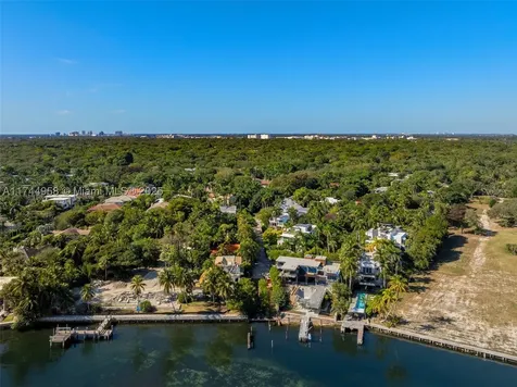 4197 S Douglas Road Miami FL 33133