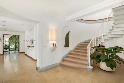 4197 S Douglas Road Miami FL 33133