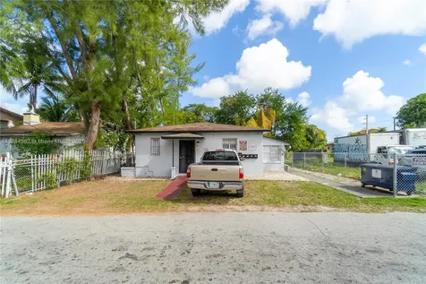7525 NE Miami Court Miami FL 33138