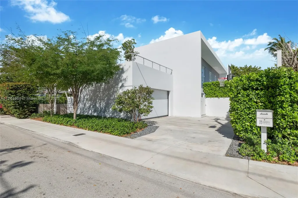 3441 Charles Avenue Miami FL 33133