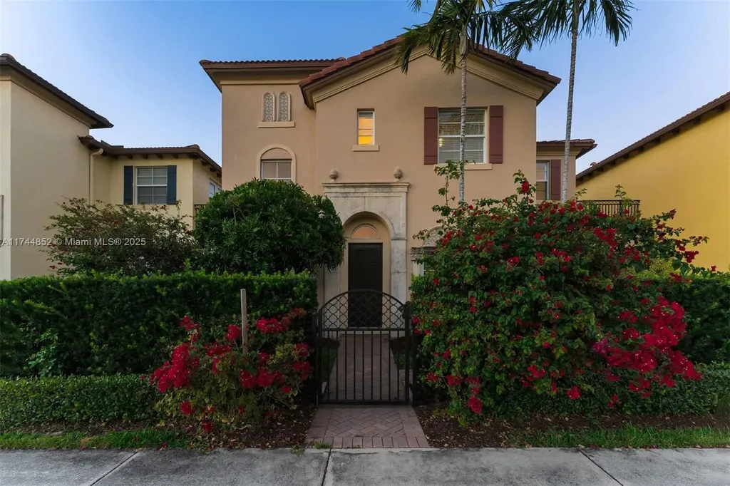 106 Via Floresta Drive Boca Raton FL 33487