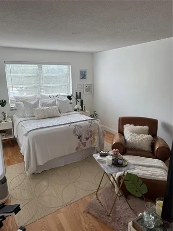 1225 NE 124th Street North Miami FL 33161