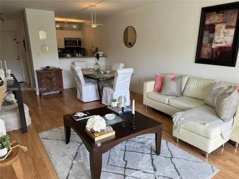 1225 NE 124th Street North Miami FL 33161