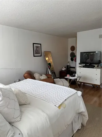 1225 NE 124th Street North Miami FL 33161