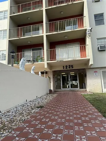 1225 NE 124th Street North Miami FL 33161