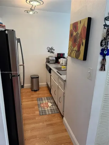 1225 NE 124th Street North Miami FL 33161