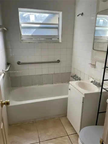 2130 NW 89th Street Miami FL 33147