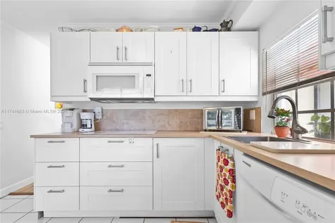 14616 SW 142nd Court Miami FL 33186