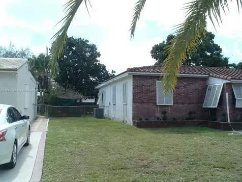 930 Oriole Avenue Miami Springs FL 33166