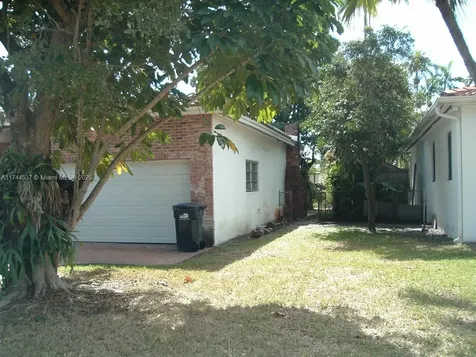 930 Oriole Avenue Miami Springs FL 33166