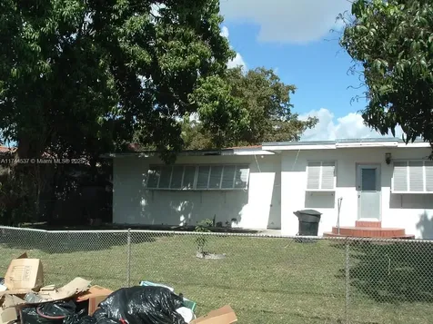 930 Oriole Avenue Miami Springs FL 33166