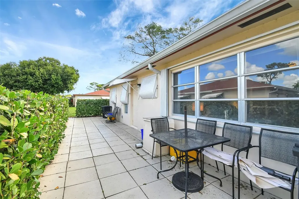 4855 NW 3rd Court Delray Beach FL 33445