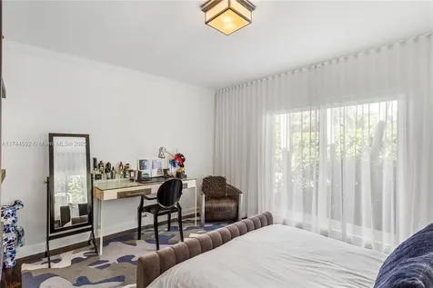 550 Pidgeon Plum Lane Miami FL 33137