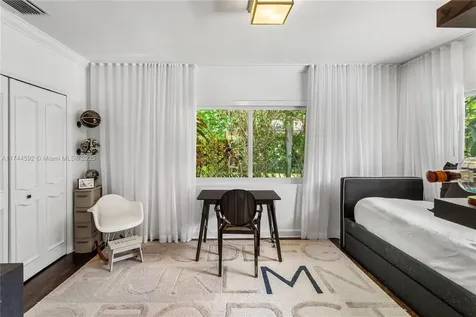 550 Pidgeon Plum Lane Miami FL 33137