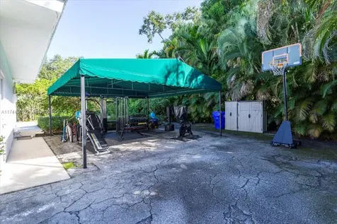550 Pidgeon Plum Lane Miami FL 33137