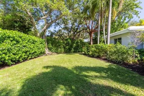 550 Pidgeon Plum Lane Miami FL 33137
