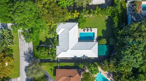 550 Pidgeon Plum Lane Miami FL 33137