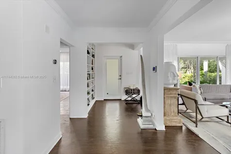 550 Pidgeon Plum Lane Miami FL 33137