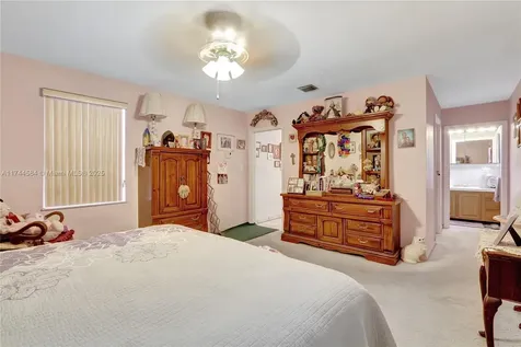 9299 Jamaica Drive Cutler Bay FL 33189