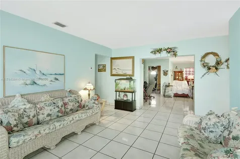 9299 Jamaica Drive Cutler Bay FL 33189