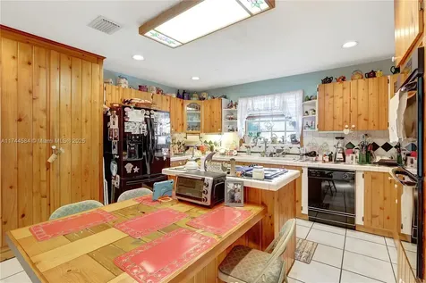 9299 Jamaica Drive Cutler Bay FL 33189