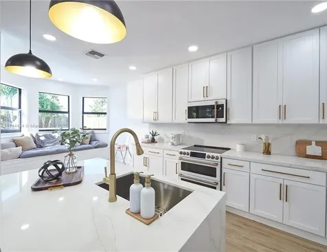 15565 SW 176th Terrace Miami FL 33187