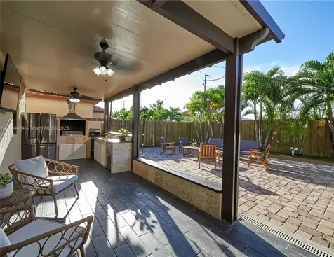 15565 SW 176th Terrace Miami FL 33187