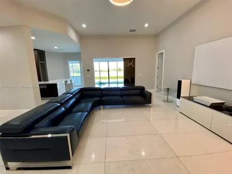 7925 SW 193rd Street Cutler Bay FL 33157