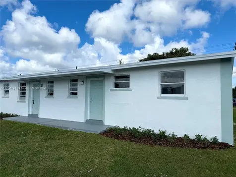 10521 SW 184th Street Cutler Bay FL 33157