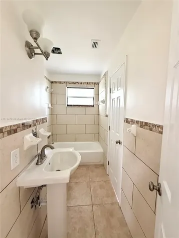 10521 SW 184th Street Cutler Bay FL 33157