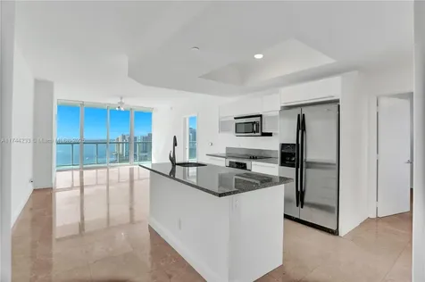 888 Biscayne Boulevard Miami FL 33132