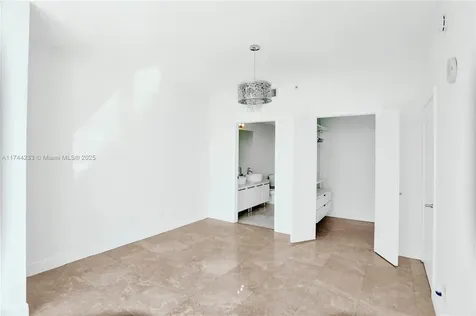 888 Biscayne Boulevard Miami FL 33132