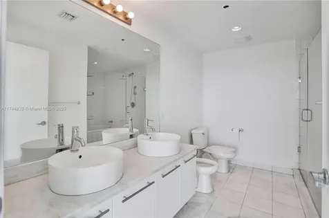 888 Biscayne Boulevard Miami FL 33132