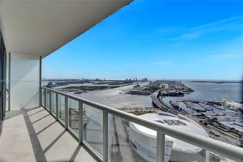 888 Biscayne Boulevard Miami FL 33132