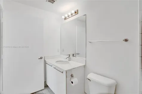 888 Biscayne Boulevard Miami FL 33132