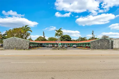 1290 S Federal Highway Dania FL 33004
