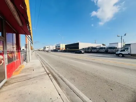 2724 NW 36th Street Miami FL 33142