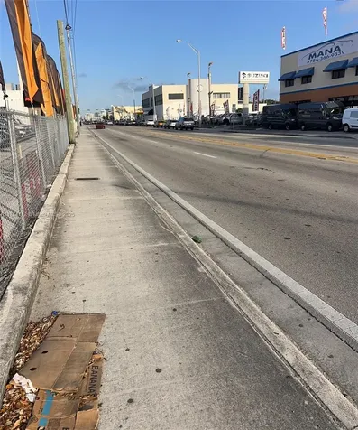 2724 NW 36th Street Miami FL 33142