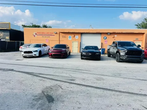 2724 NW 36th Street Miami FL 33142