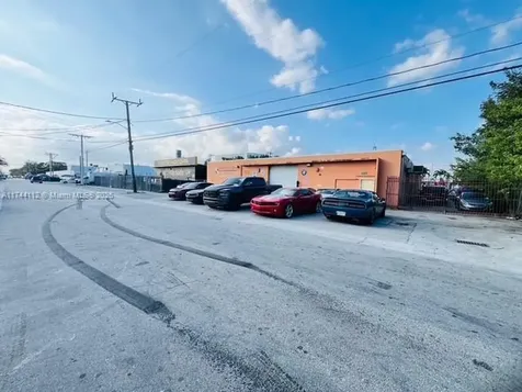 2724 NW 36th Street Miami FL 33142